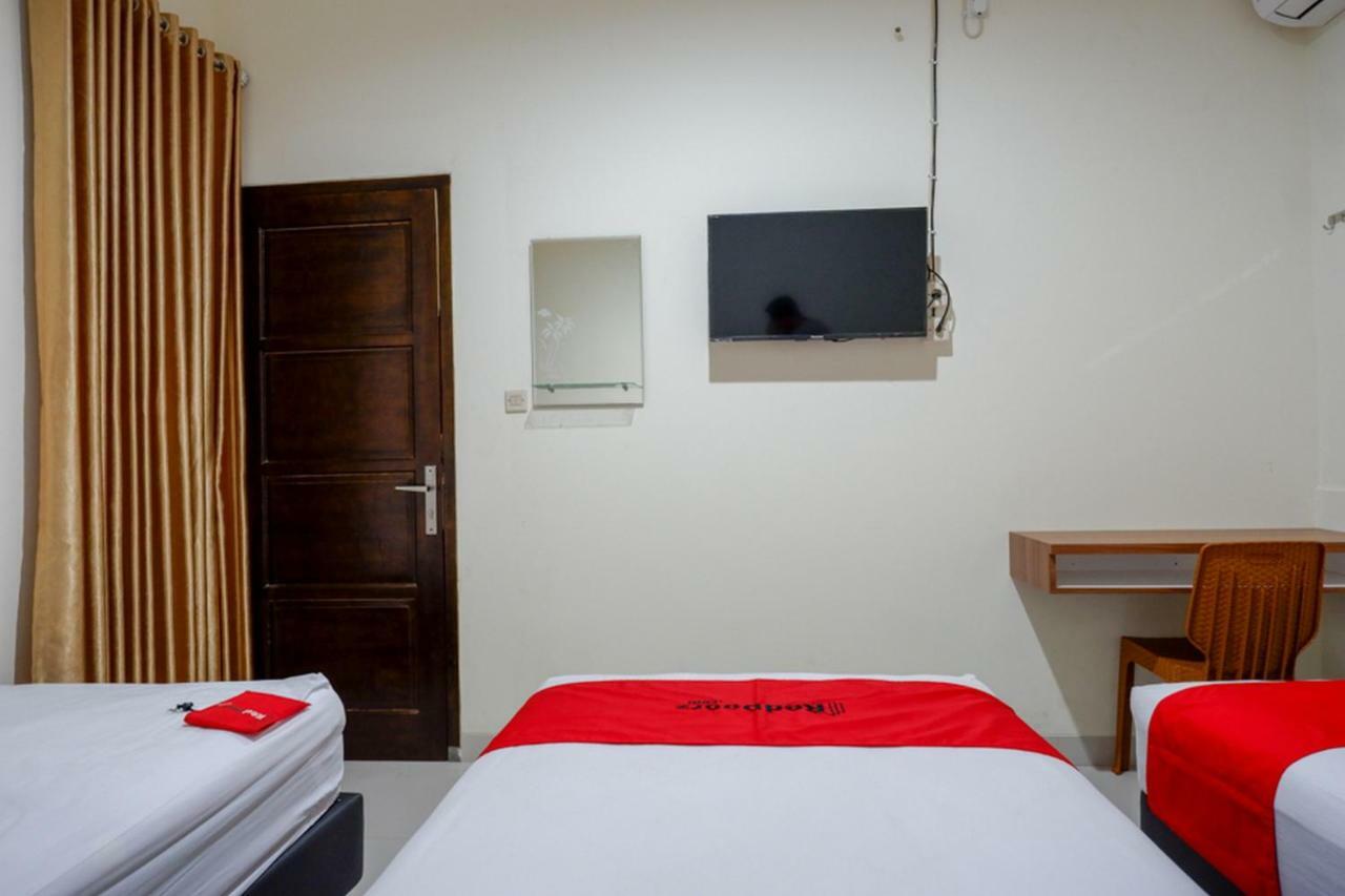 Hotel RedDoorz near Living Plaza Purwokerto Exterior foto